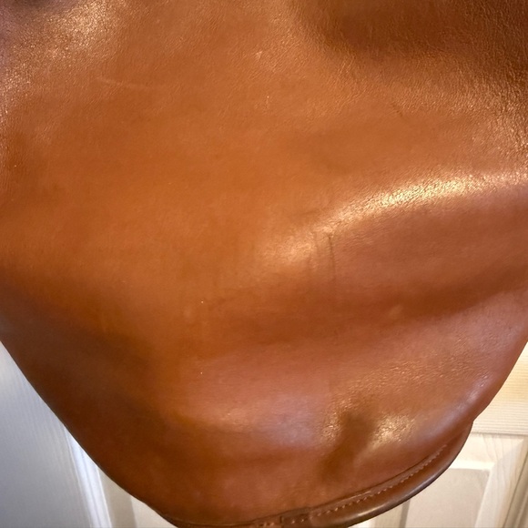 Circular vintage cross body Coach purse - Picture 12 of 13